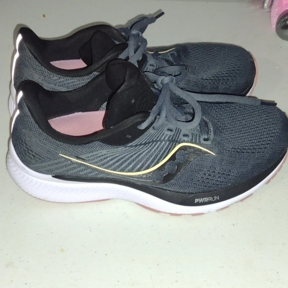 Saucony Guide 14 PowerRun Charcoal Rose Sneakers Woman’s 7 fromfit walking runni
